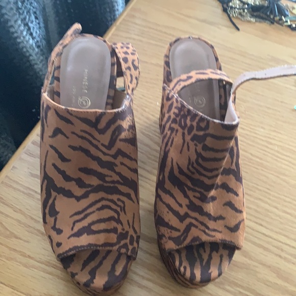 Animal Print  Wedge Heels - Picture 3 of 5